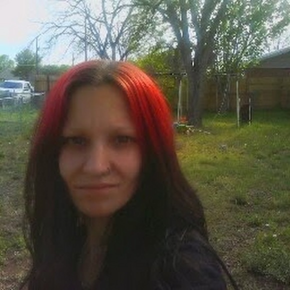 Meet your Posher, Kelli - Picture 1 of 1